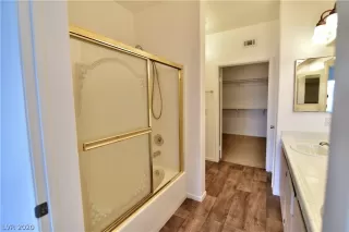 Photo #4: 2239183 Listing 