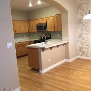 Photo #4: 2239198 Listing 