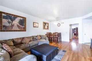 Photo #3: 2239211 Listing