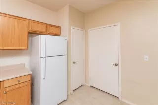 Photo #2: 2239217 Listing