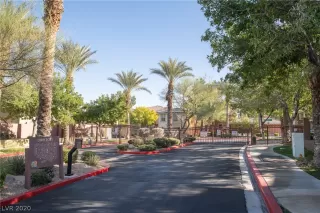 Photo #4: 2239217 Listing