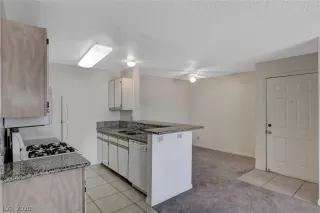 Photo #5: 2239248 Listing