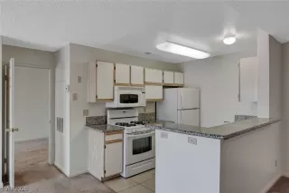 Photo #6: 2239248 Listing