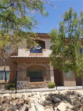 Photo #1: 2239255 Listing 