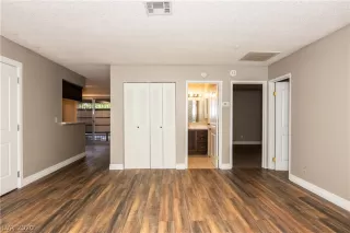 Photo #3: 2239282 Listing 