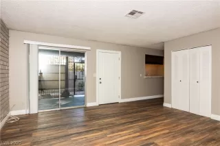 Photo #4: 2239282 Listing 