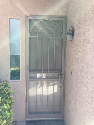 Photo #2: 2239287 Listing