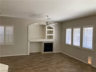 Photo #4: 2239287 Listing