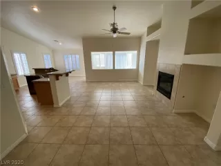 Photo #5: 2239293 Listing 