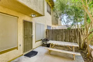 Photo #2: 2239305 Listing 