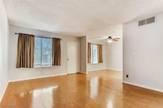 Photo #5: 2239305 Listing 