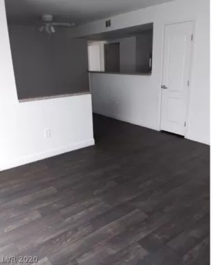 Photo #3: 2239366 Listing