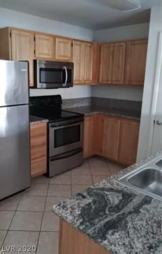 Photo #4: 2239366 Listing