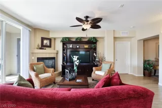 Photo #5: 2239370 Listing