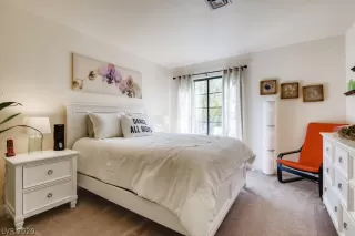 Photo #5: 2239382 Listing 