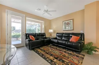 Photo #3: 2239397 Listing 