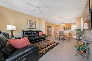 Photo #5: 2239397 Listing 