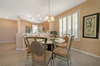 Photo #6: 2239397 Listing 