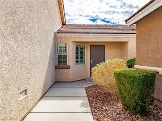 Photo #1: 2239438 Listing