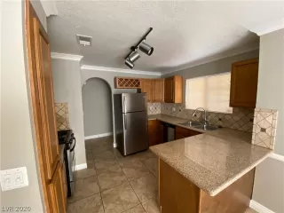 Photo #1: 2239460 Listing 