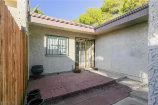 Photo #1: 2239516 Listing 