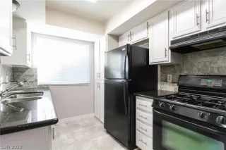 Photo #3: 2239516 Listing 