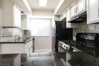 Photo #4: 2239516 Listing 