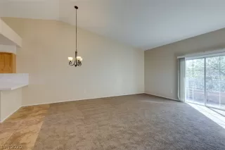 Photo #2: 2239581 Listing