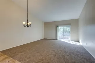 Photo #3: 2239581 Listing