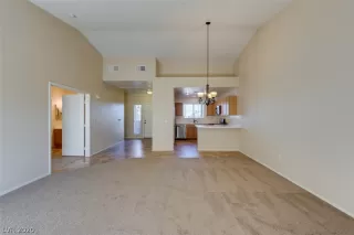 Photo #6: 2239581 Listing