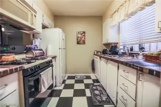 Photo #2: 2239599 Listing 