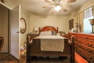 Photo #4: 2239599 Listing 