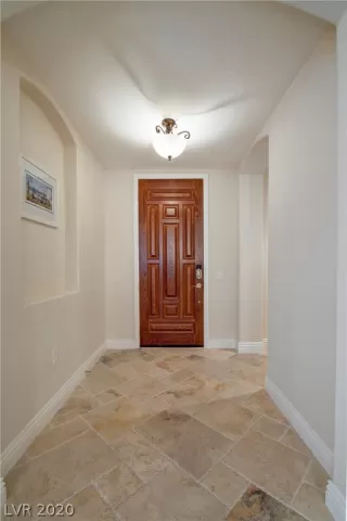 Photo #6: 2239627 Listing 