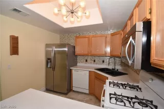 Photo #1: 2239628 Listing 