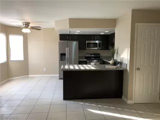 Photo #4: 2239656 Listing 