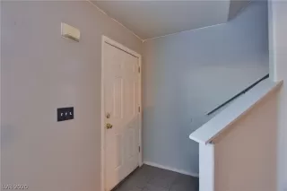 Photo #2: 2239671 Listing