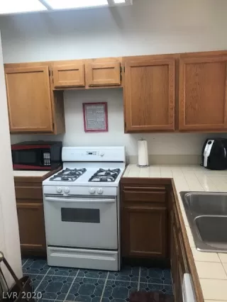 Photo #1: 2239679 Listing