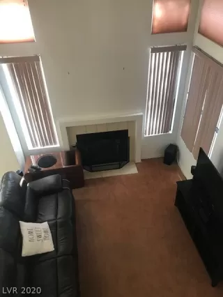 Photo #5: 2239679 Listing