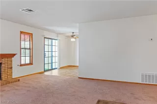 Photo #6: 2239683 Listing 