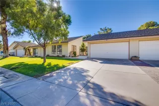 Photo #2: 2239687 Listing 