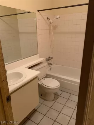 Photo #5: 2239692 Listing 