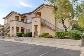 Photo #1: 2239698 Listing