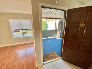 Photo #5: 2239700 Listing 