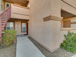 Photo #1: 2239701 Listing