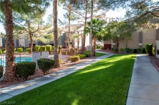 Photo #3: 2239716 Listing