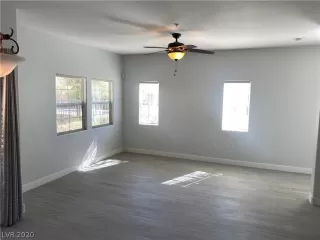 Photo #2: 2239724 Listing 