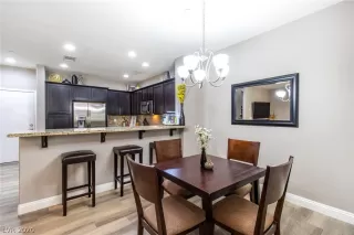 Photo #4: 2239730 Listing