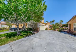 Photo #1: 2239738 Listing 