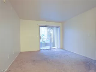 Photo #5: 2239807 Listing 