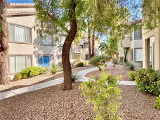 Photo #2: 2239818 Listing